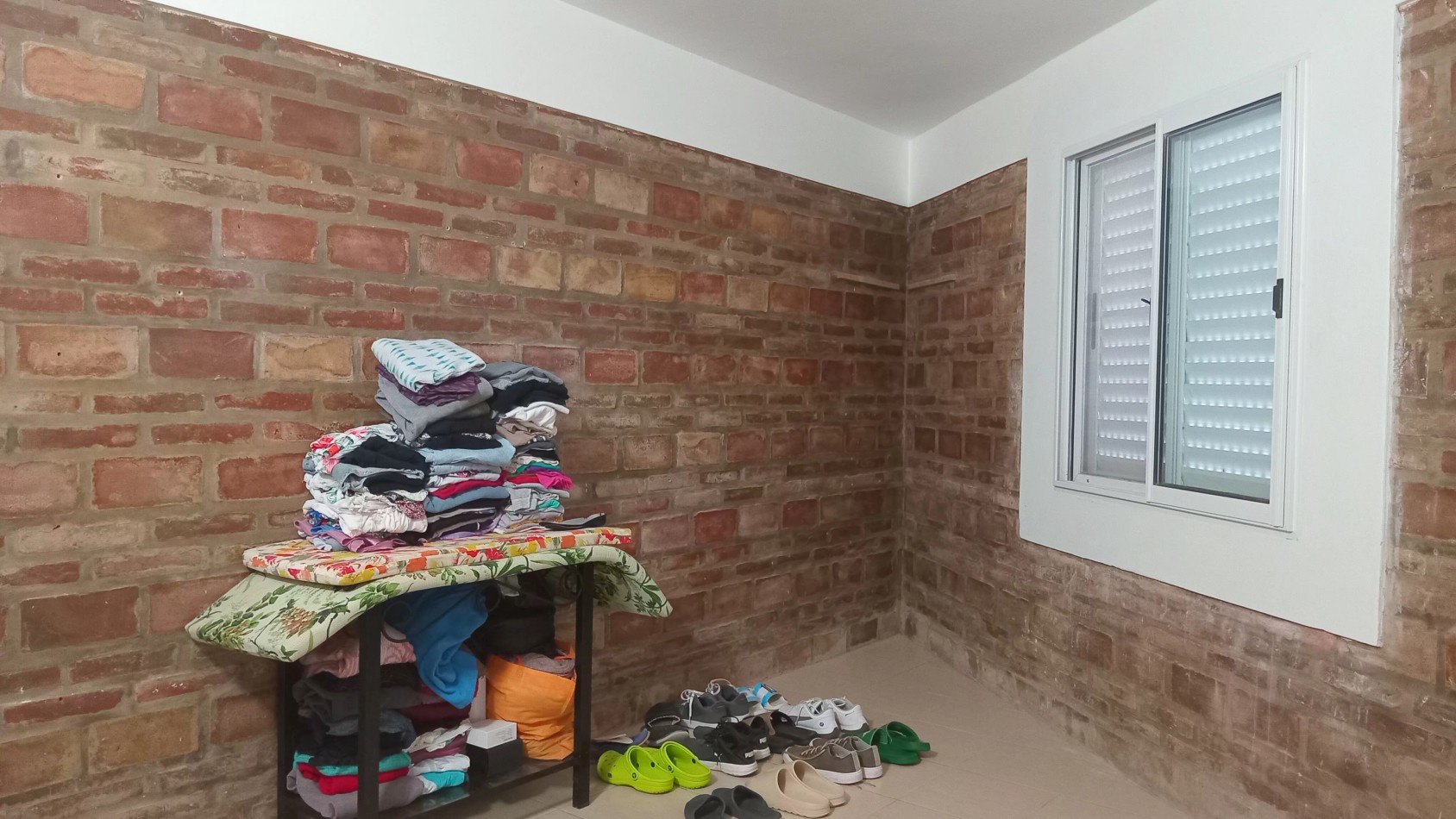 Casa de 2 habitaciones en VENTA zona La Picada E.R.