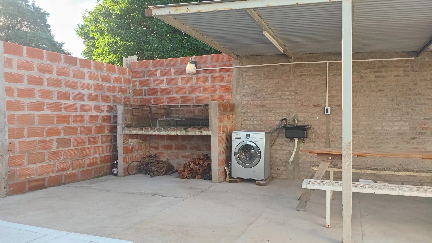 Casa de 2 habitaciones en VENTA zona La Picada E.R.