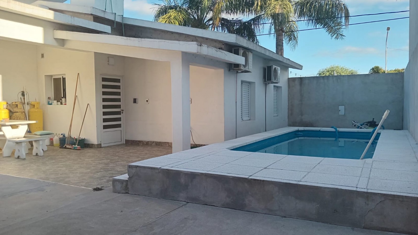 Casa de 2 habitaciones en VENTA zona La Picada E.R.