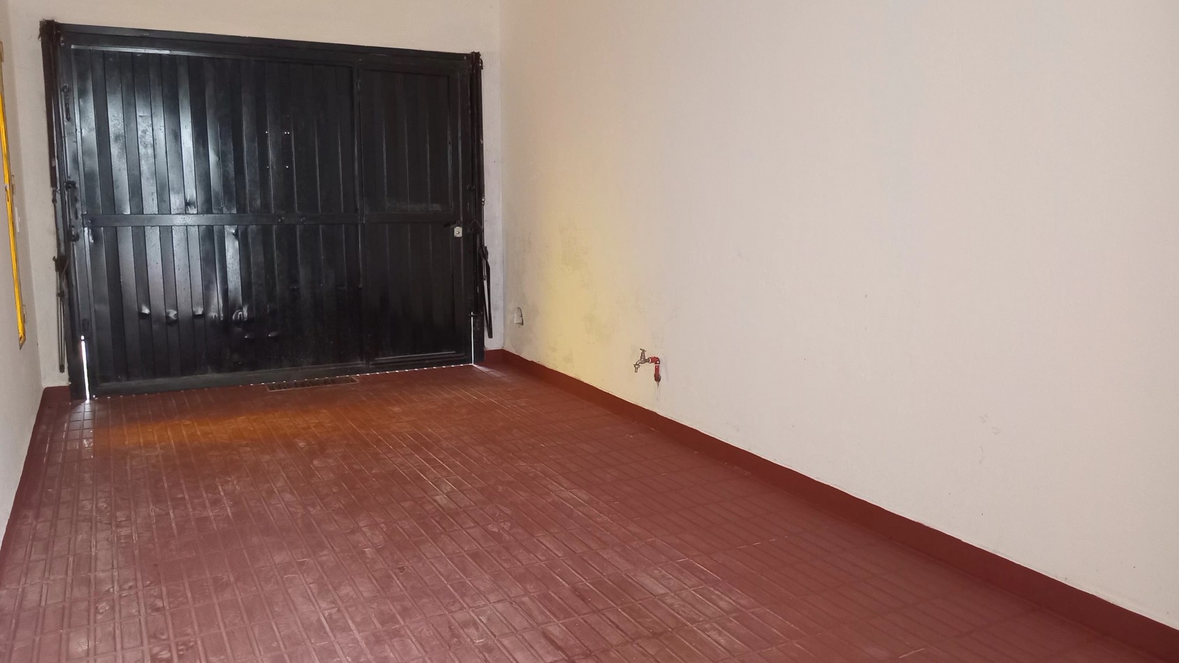 Casa de 4 habitaciones en VENTA sobre calle Ramirez
