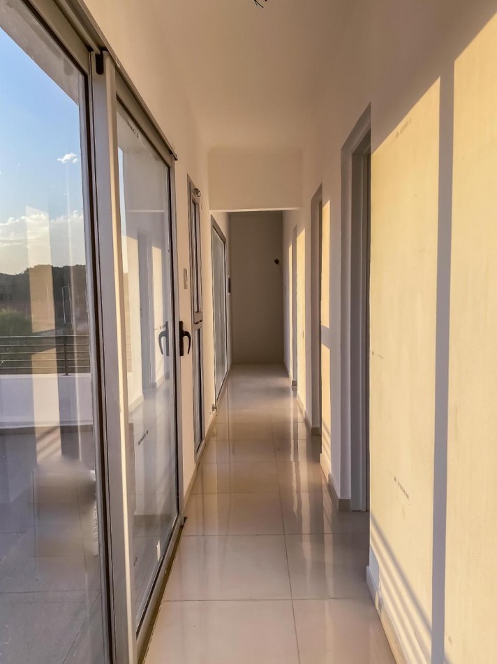 Casa de categoria en ALQUILER Loteo Tierra del Sol Excelente Vista