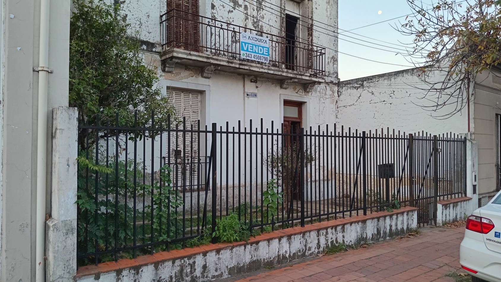 Casa a refaccionar distribuida en dos plantas en VENTA zona Cristo