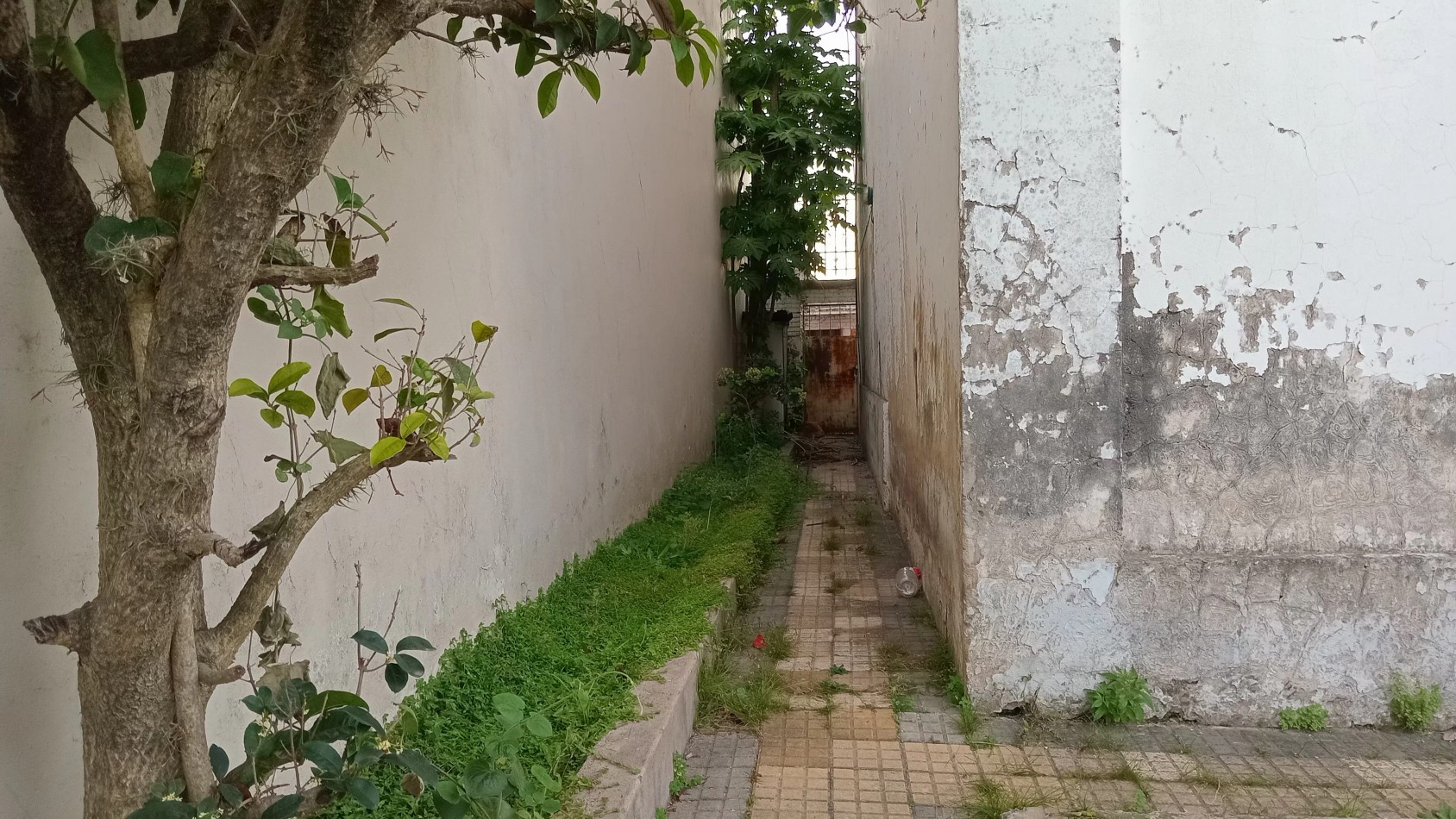 Casa a refaccionar distribuida en dos plantas en VENTA zona Cristo