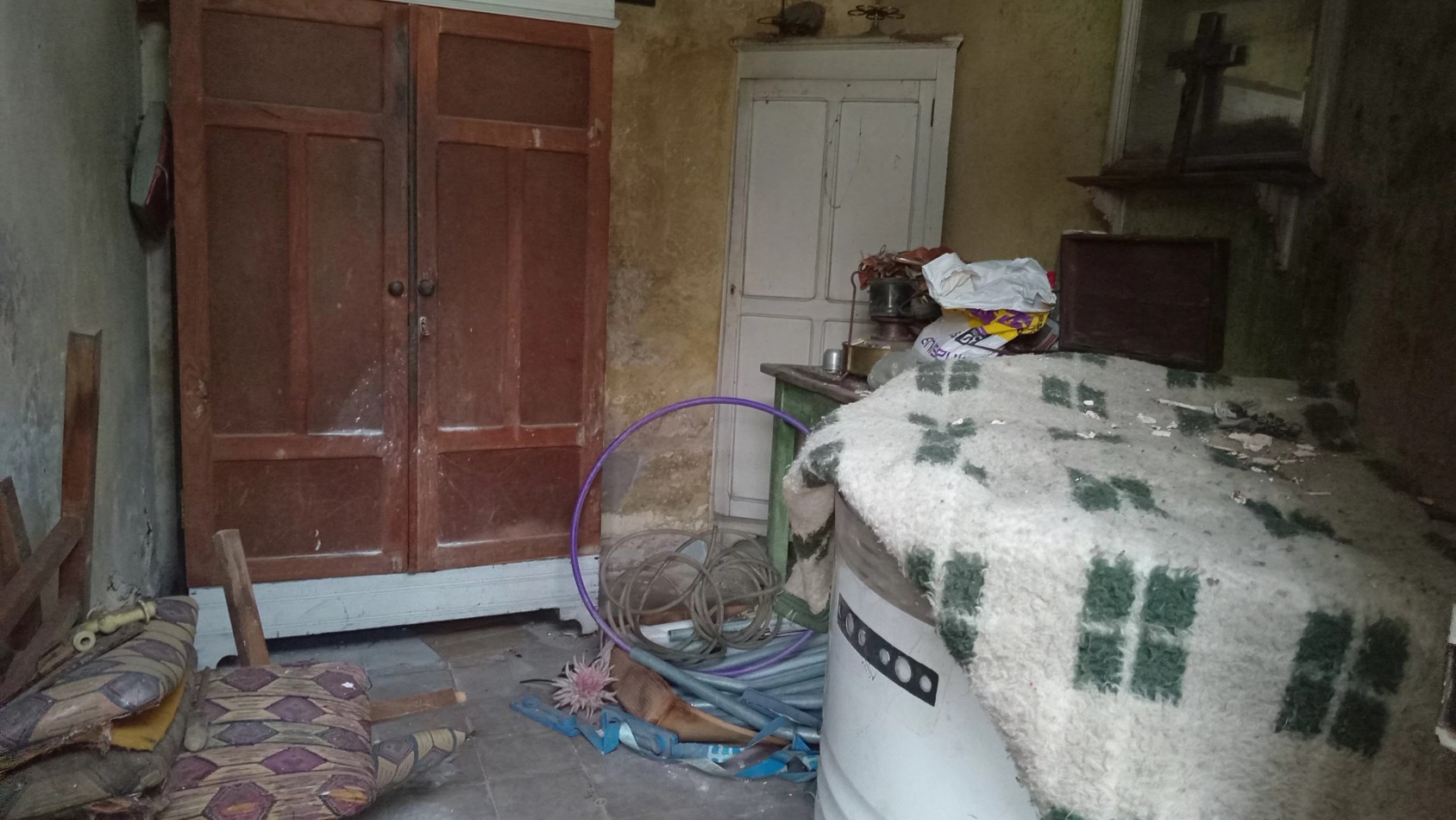 Casa a refaccionar distribuida en dos plantas en VENTA zona Cristo