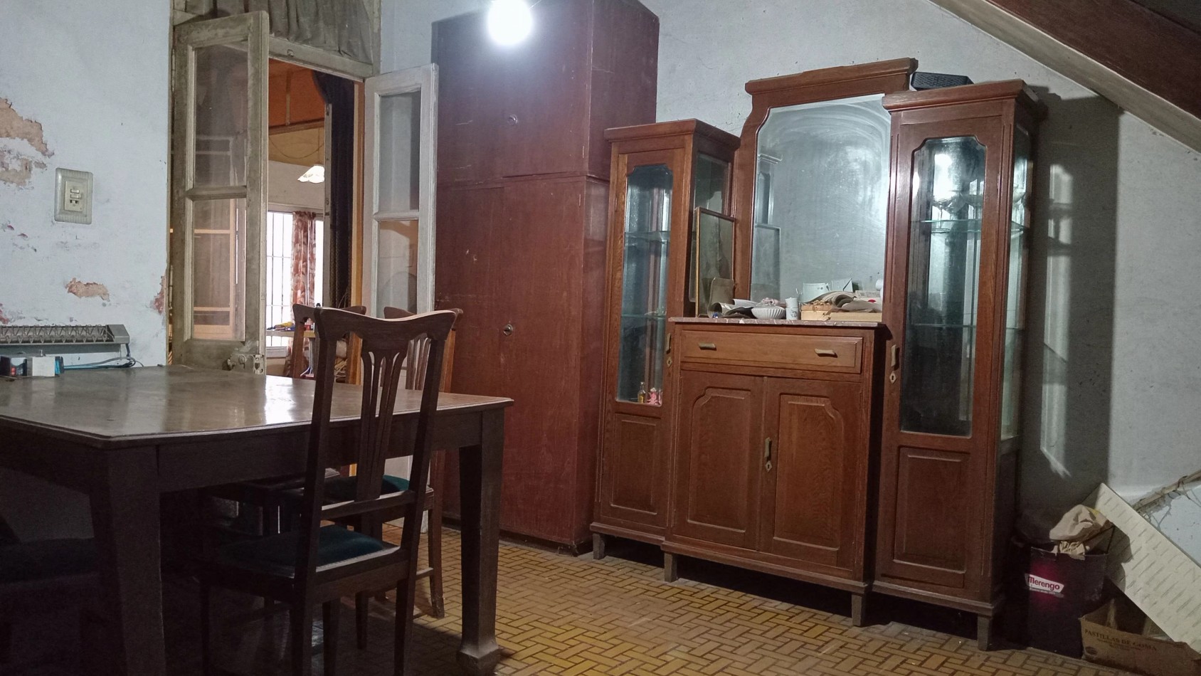 Casa a refaccionar distribuida en dos plantas en VENTA zona Cristo