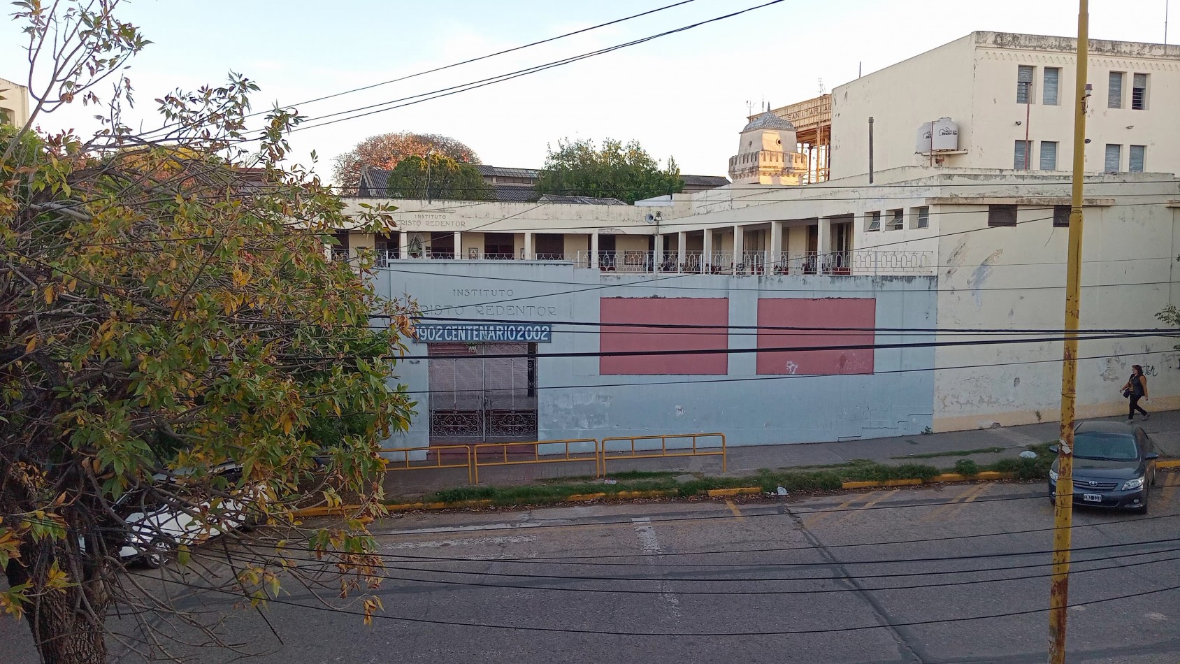 Casa a refaccionar distribuida en dos plantas en VENTA zona Cristo