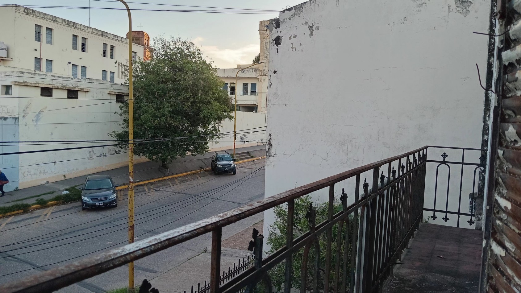 Casa a refaccionar distribuida en dos plantas en VENTA zona Cristo
