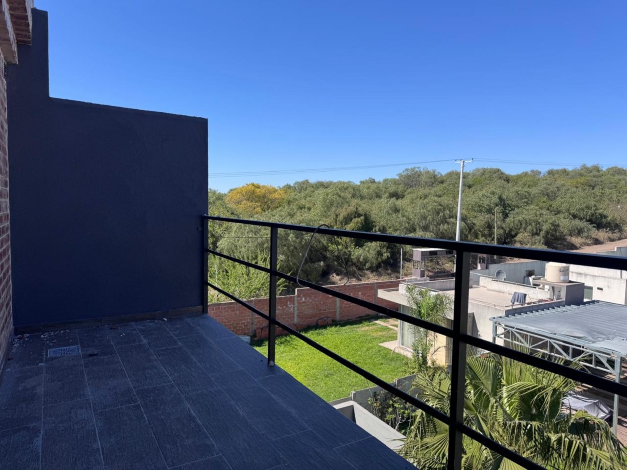 Triplex en VENTA a estrenar con vista al Rio