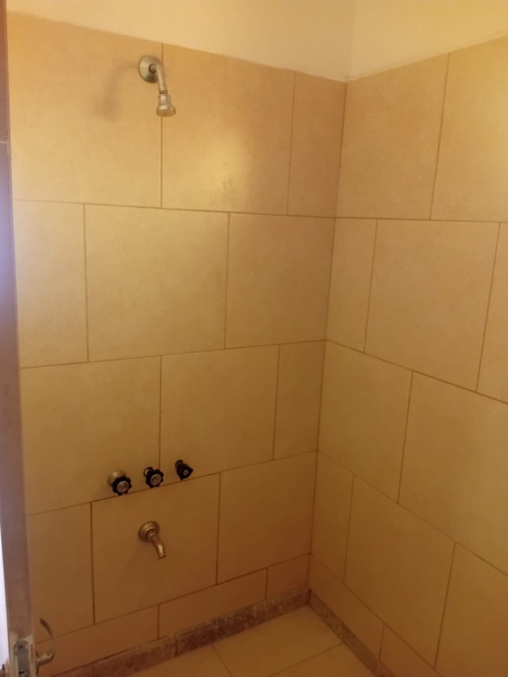 Alquiler compartido casa`planta alta 1 habitacion