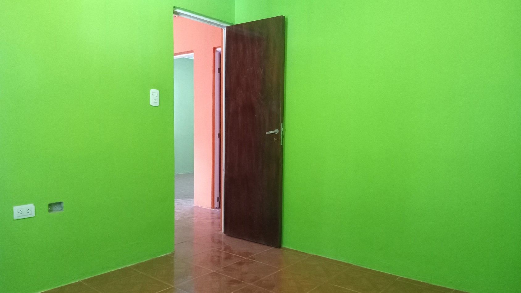 Casa en VENTA 3 habitaciones y gran patio en Colonia Avellaneda