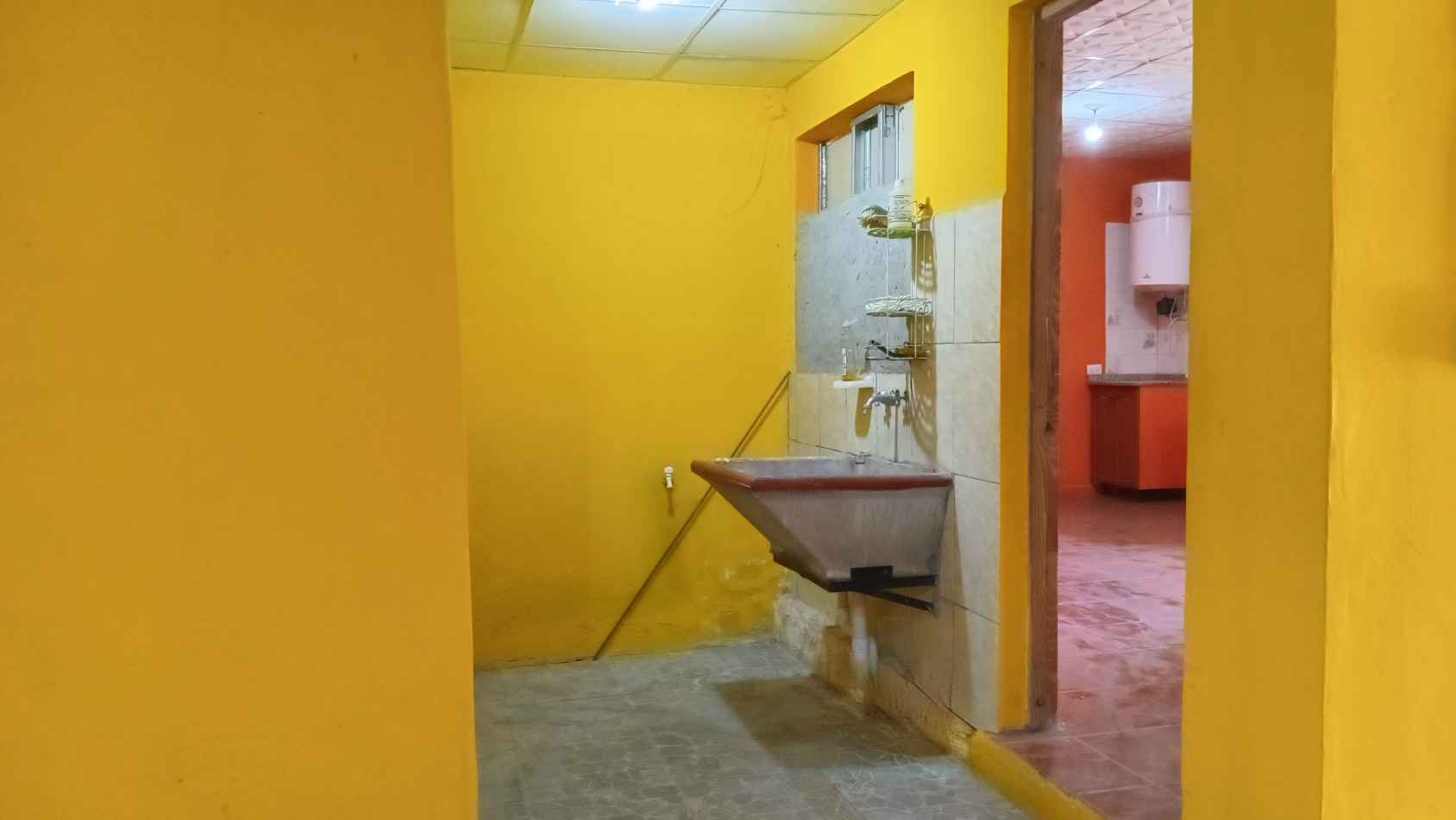 Casa en VENTA 3 habitaciones y gran patio en Colonia Avellaneda