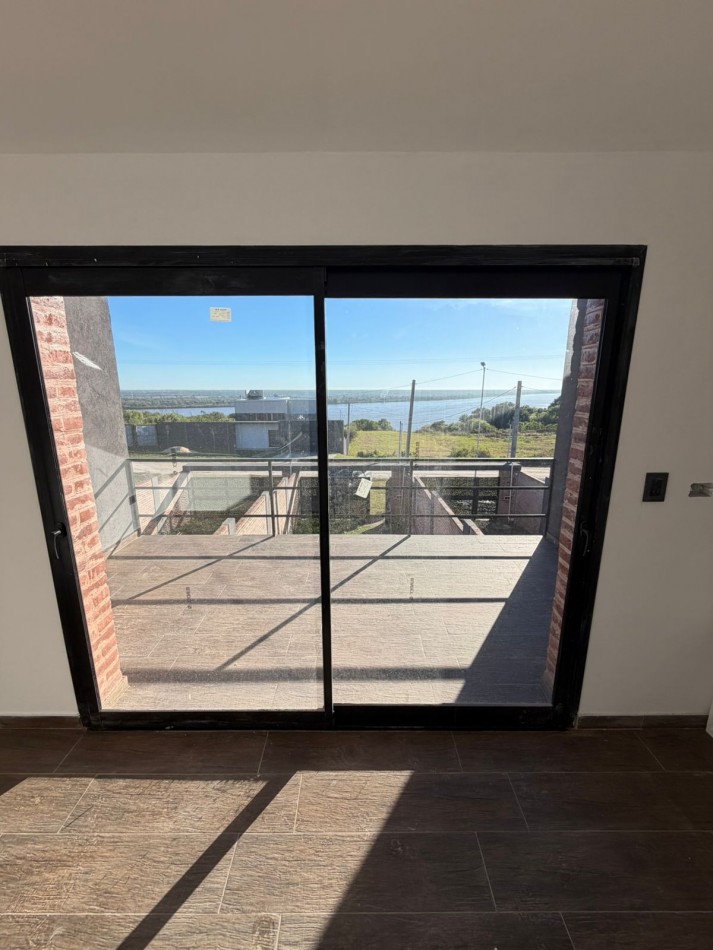 Triplex en ALQUILER a estrenar con vista al Rio