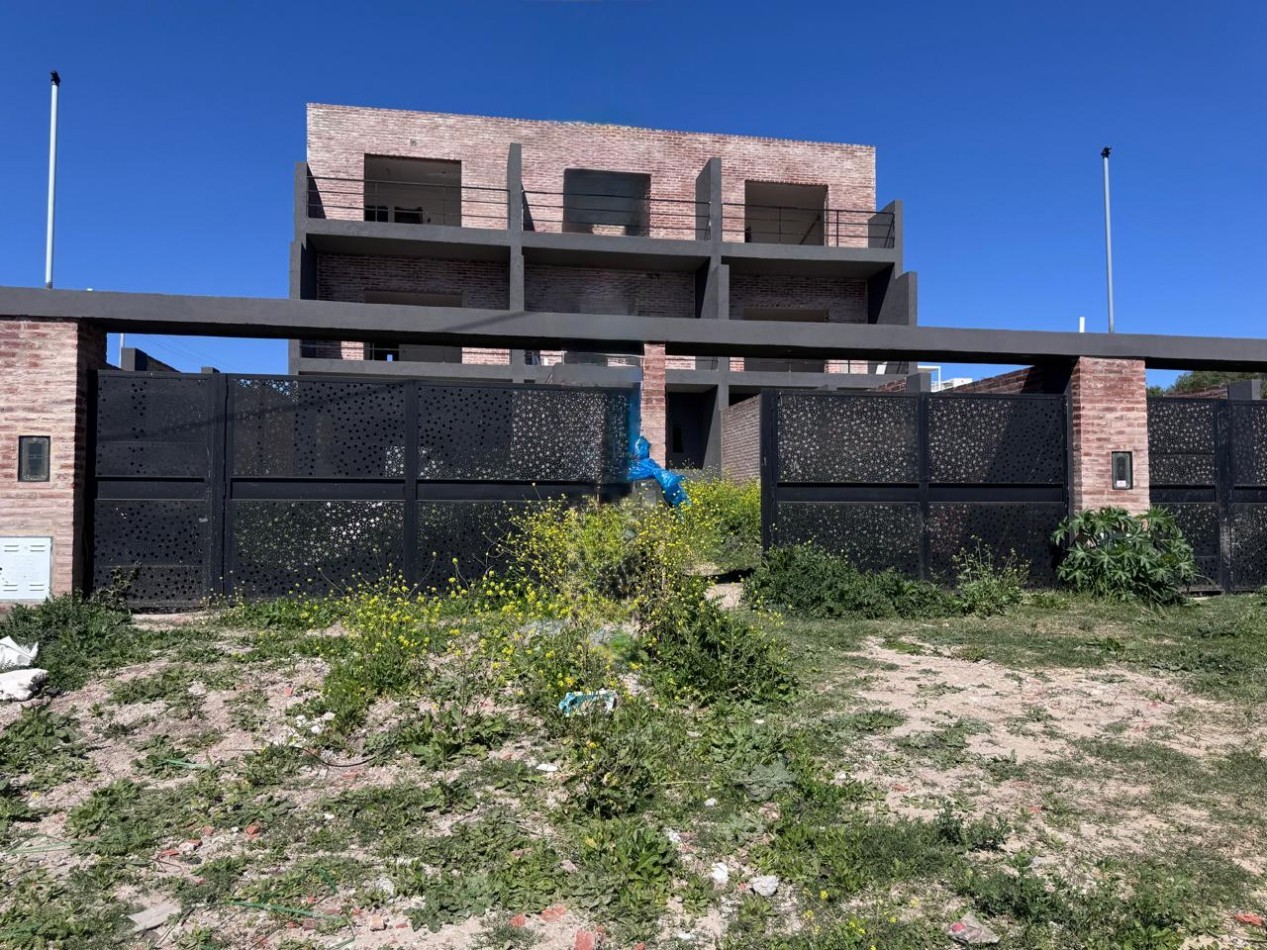 Triplex en ALQUILER a estrenar con vista al Rio