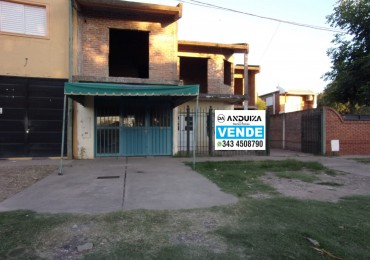 Casa en VENTA con local y construccion en segunda planta a terminar